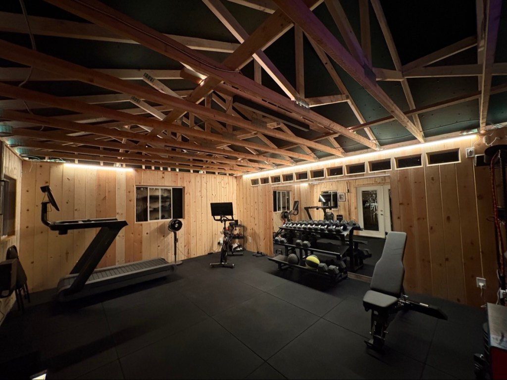 Vibes: Gym Interior&nbsp;Finishing