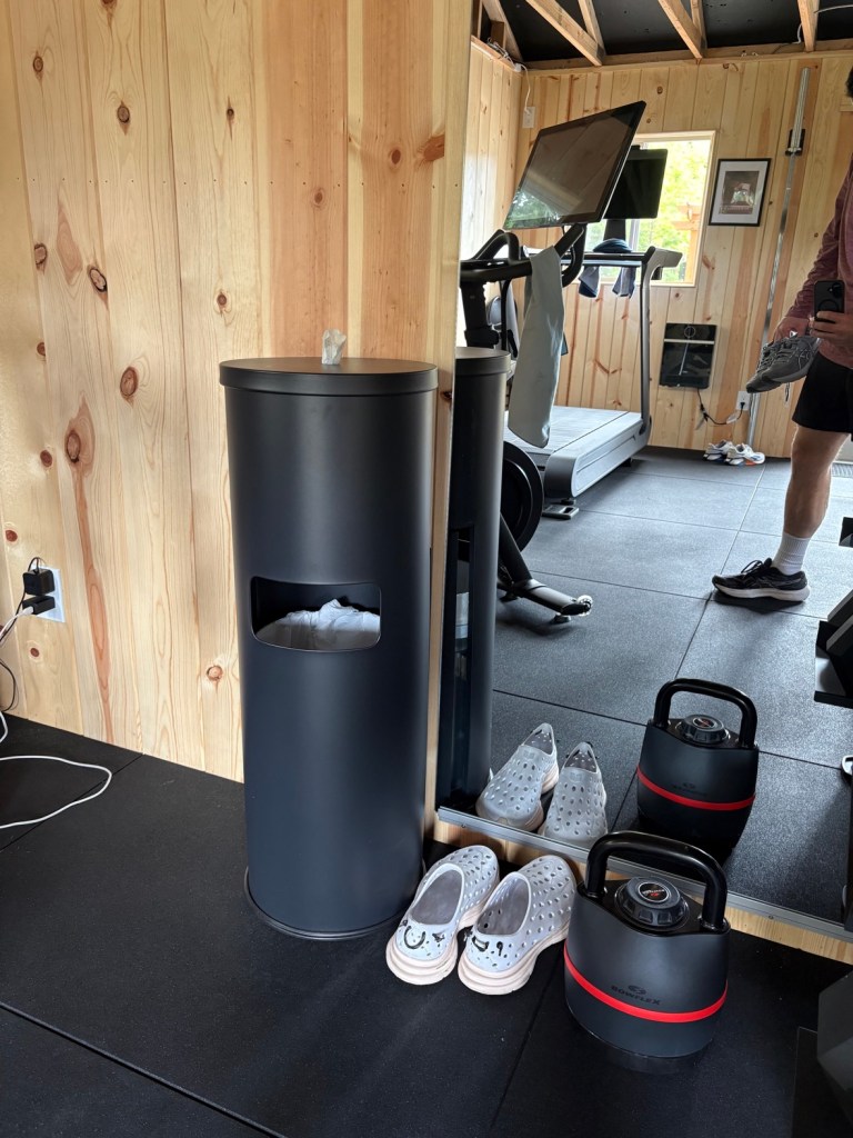 Wipe dispenser and mirror in the gym
